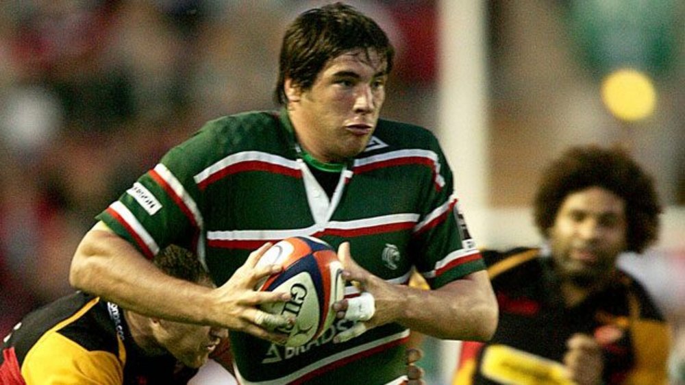 Leicester tigers letters on 2024 shirt