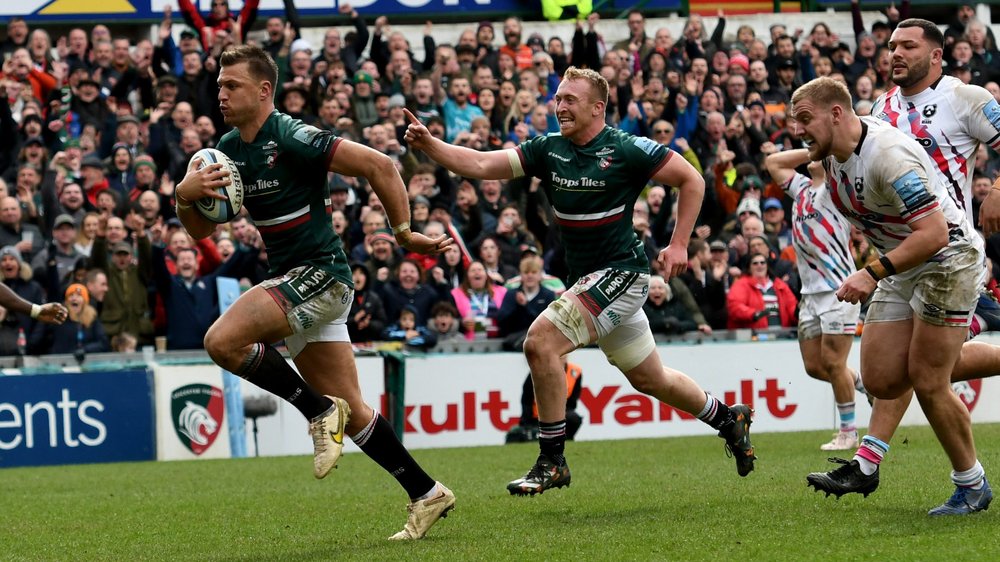 Leicester, UK. 28th Jan, 2023. Handré Pollard of Leicester Tigers during  the Gallagher Premiership match Leicester Tigers vs Northampton Saints at  Mattioli Woods Welford Road, Leicester, United Kingdom, 28th January 2023  (Photo