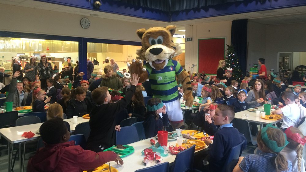 Welford joins schools for Christmas lunch Leicester Tigers