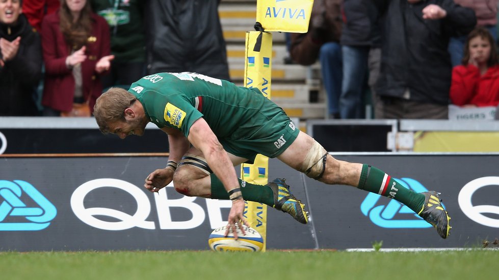 Tom Croft finishes off his stunning try against Harlequins