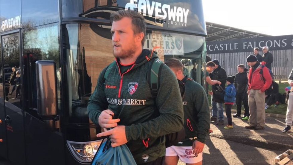 Brendon O'Connor and the Tigers players arrive at Kingston Park