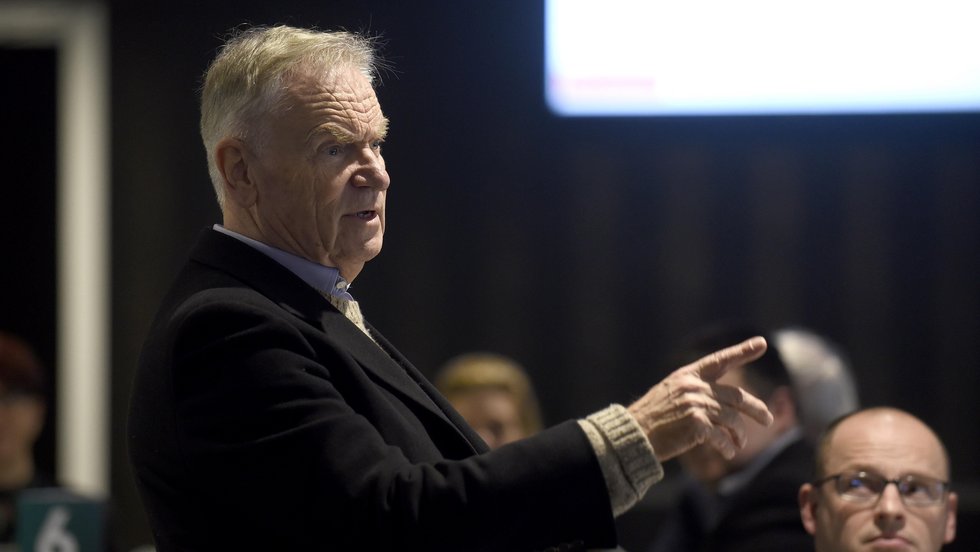 Lord Jeffrey Archer was the guest at the opening Luncheon Club event