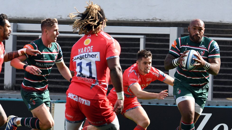 Nemani Nadolo on the attack for Tigers in the last meeting with Sale Sharks